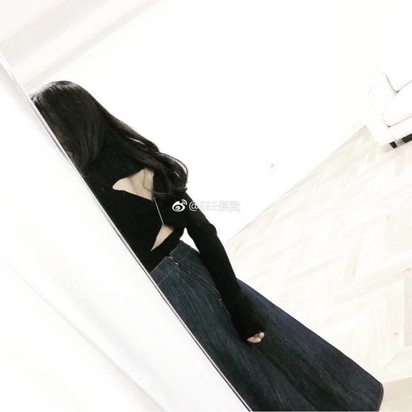 French-Imported Ribbed Stretch Sweater | Dramatic Open Back & Rushed Detail - Picture 1 of 5